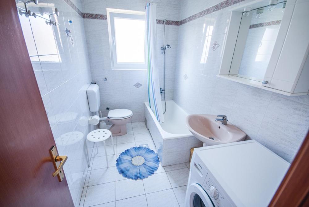 Haus Silvia Apartment Rovinj Bagian luar foto