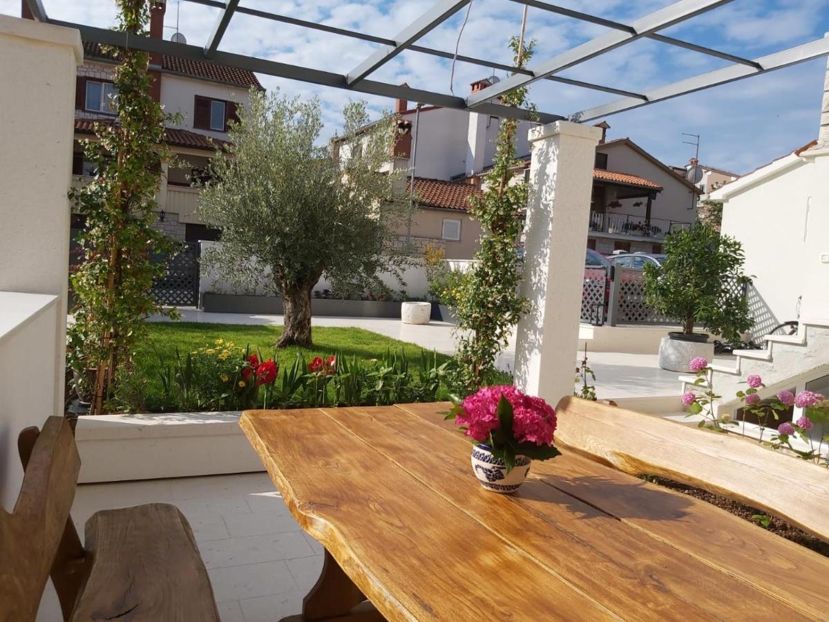 Haus Silvia Apartment Rovinj Bagian luar foto