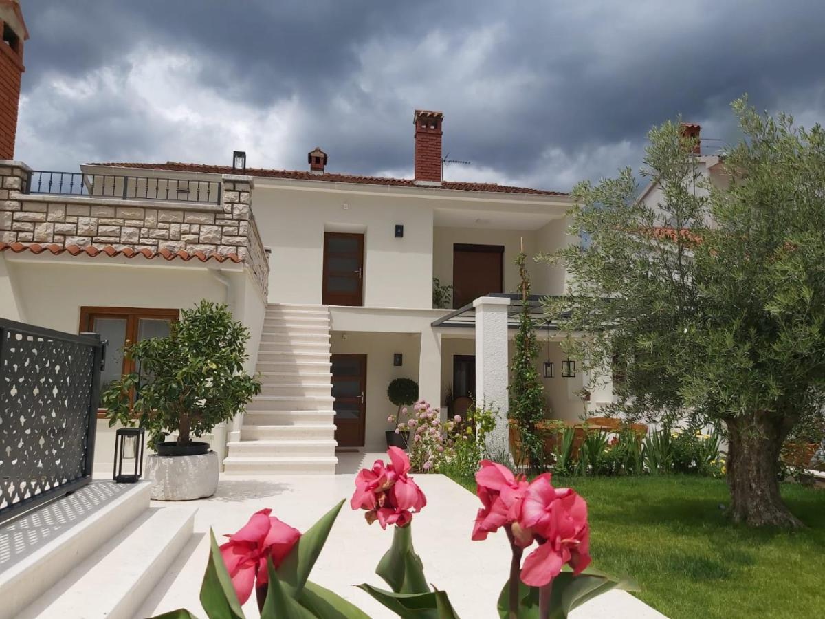 Haus Silvia Apartment Rovinj Bagian luar foto