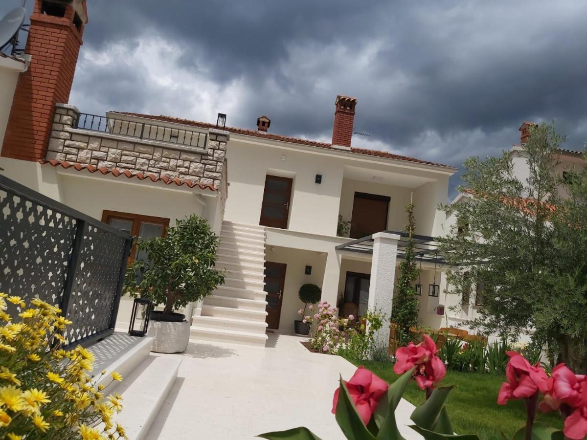 Haus Silvia Apartment Rovinj Bagian luar foto